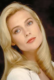 How tall is Alison Doody?